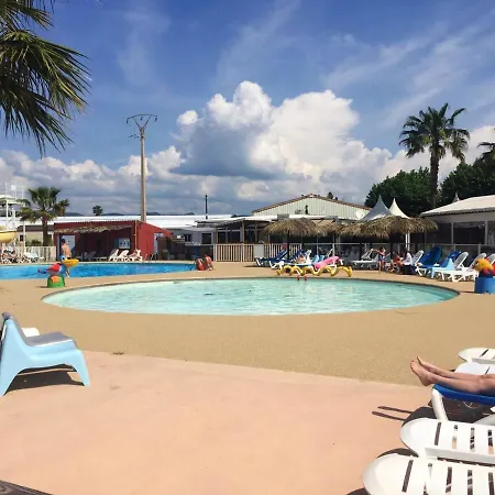 Bungalow De 3 Chambres A Frejus Avec Piscine Partagee Terrasse Amenagee Et Wifi A 5 Km De La Plage Frejus