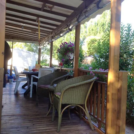 Bungalow De 3 Chambres A Frejus Avec Piscine Partagee Terrasse Amenagee Et Wifi A 5 Km De La Plage Frejus