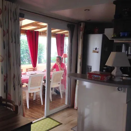 Bungalow De 3 Chambres A Frejus Avec Piscine Partagee Terrasse Amenagee Et Wifi A 5 Km De La Plage Frejus