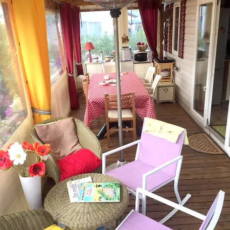 Holiday home Bungalow De 3 Chambres A Frejus Avec Piscine Partagee Terrasse Amenagee Et Wifi A 5 Km De La Plage