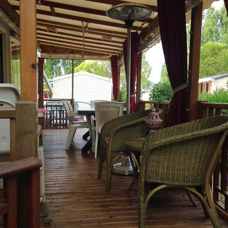 Bungalow De 3 Chambres A Frejus Avec Piscine Partagee Terrasse Amenagee Et Wifi A 5 Km De La Plage * Frejus