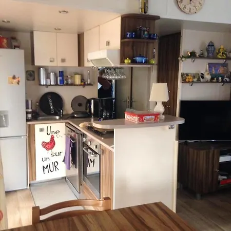Holiday home Bungalow De 3 Chambres A Frejus Avec Piscine Partagee Terrasse Amenagee Et Wifi A 5 Km De La Plage
