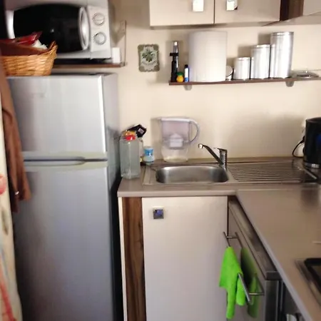 Bungalow De 3 Chambres A Frejus Avec Piscine Partagee Terrasse Amenagee Et Wifi A 5 Km De La Plage *